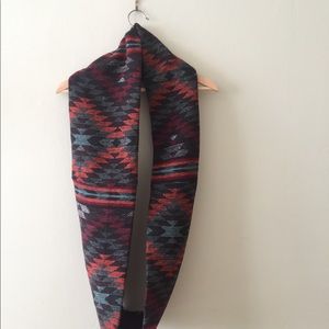 Infinity scarf with secret pocket
